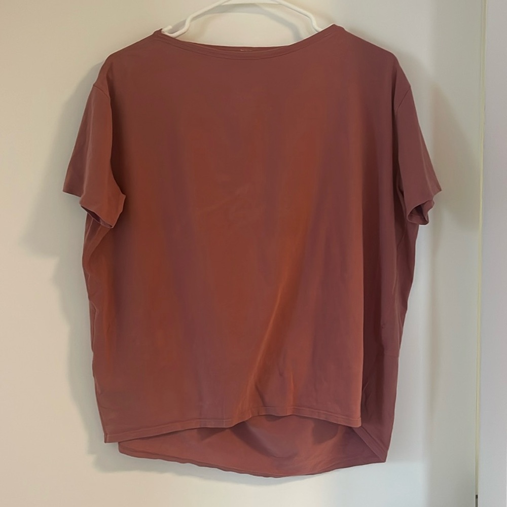 Lululemon back in action top